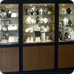 Vitrine mit Schmuck